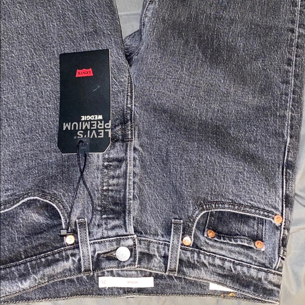 NWT Levi wedgie jeans